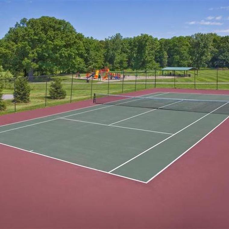 Community tennis court